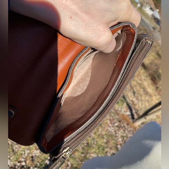 Michael Kors Monogram Crossbody Chain - Picture 11 of 14